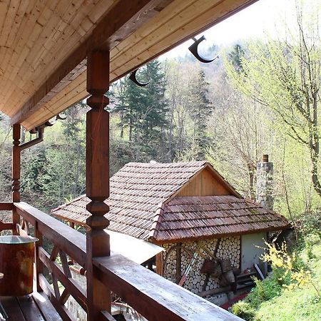 Vatra Hotel Jaremtsche Exterior foto