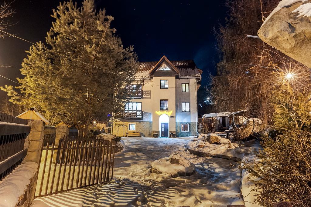 Vatra Hotel Jaremtsche Exterior foto