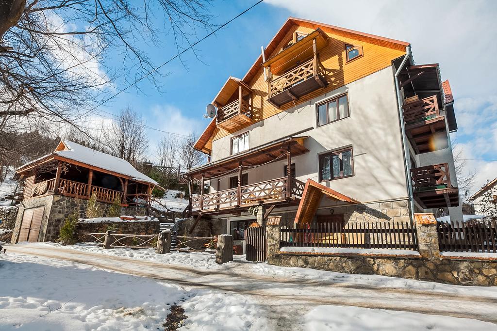 Vatra Hotel Jaremtsche Exterior foto